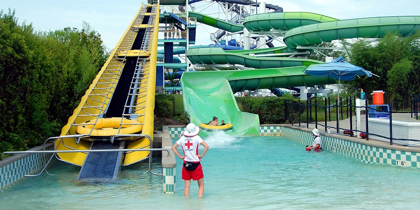While riding in adventure parks in Sonipat be careful towards your child for precautions.