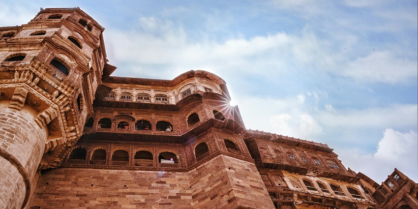 The archaic brilliance of Rajkot Fort is a natural marvel for travellers in Maharashtra