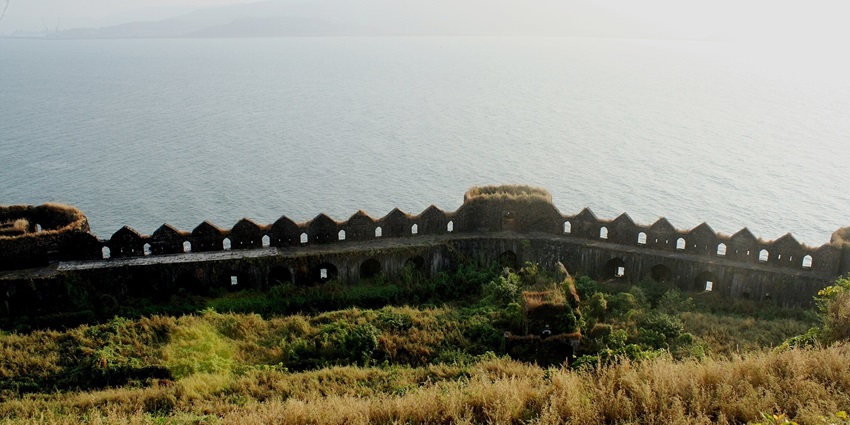 View from the fort terrace looking over the vast water in the front