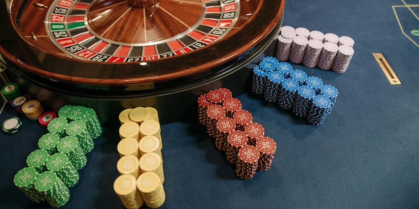 Other factors to consider while travelling to Genting Casino include cost and travel tips.