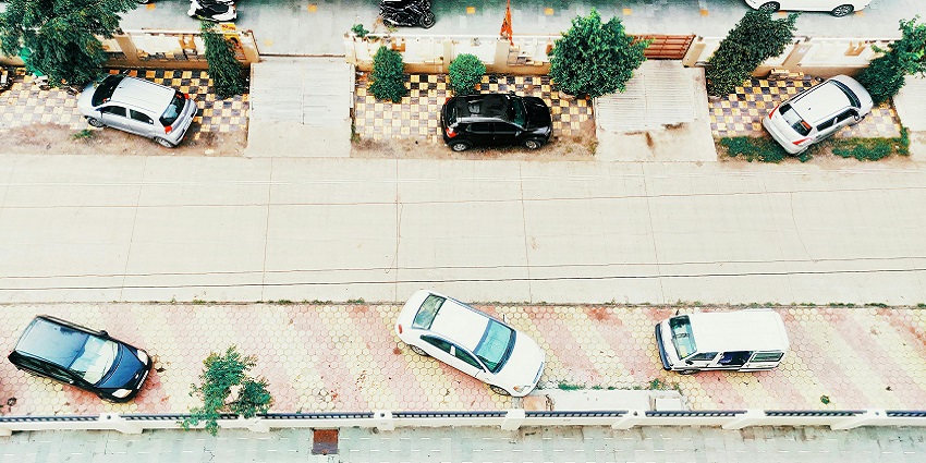 Car parking near Andal temple is one of the popular factors to be taken into consideration.