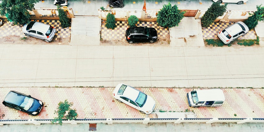 Car parking near Jambukeswarar Temple.