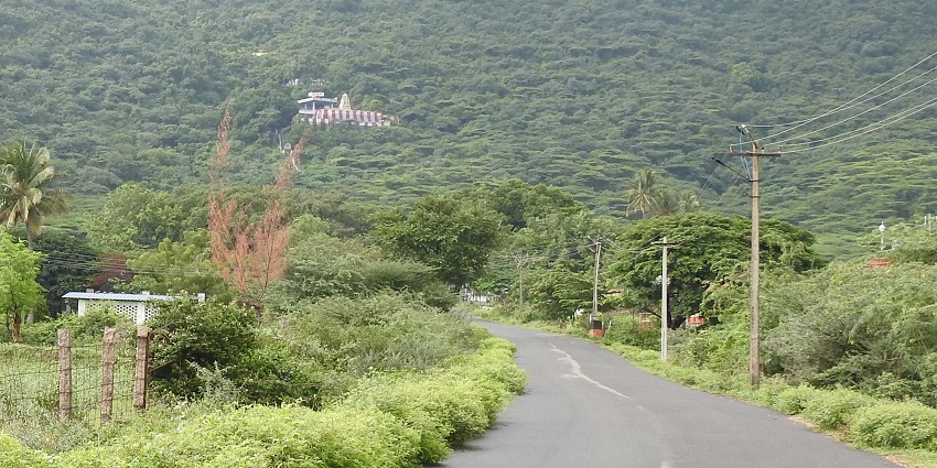 A road leading to the famous Anuvavi temple, Coimbatore.