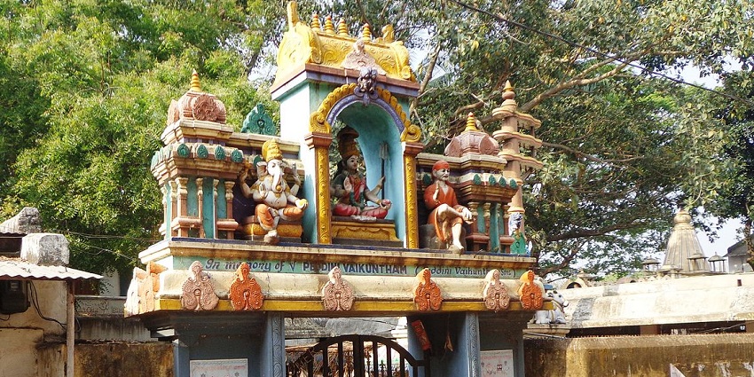 A glimpse of a devotional site dedicated to Goddess Pachaiamman, known for rituals.
