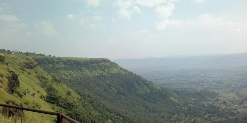 Panchgani is the serene hill station with stunning viewpoints and cool weather.