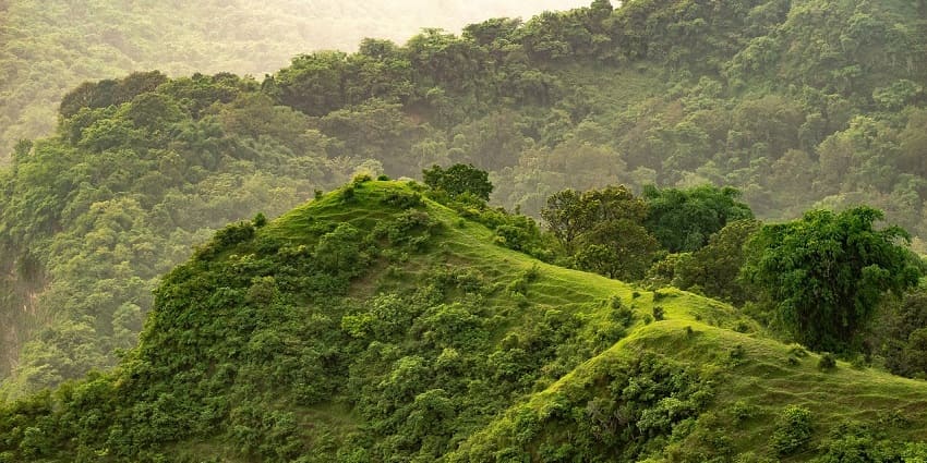 Panchgani, the serene hill station with stunning views and strawberry farms