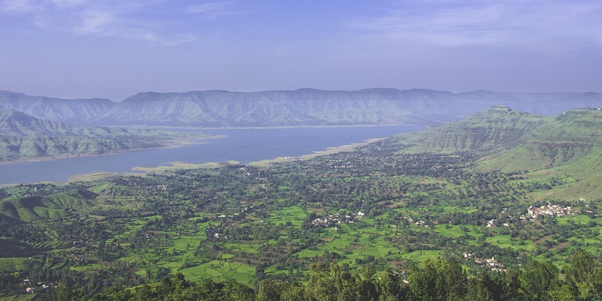 Explore strawberry farms, rolling plains, and colonial-era bungalows in Panchgani.