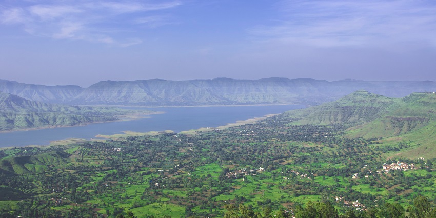 A breathtaking view of Panchgani Hill, known as a famous hill station in Maharashtra.