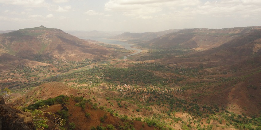 Soak in the beauty of Panchgani Hills, a serene getaway like a Nanded Hill Station.