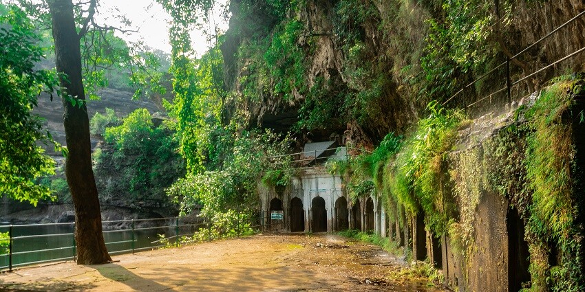 An image view of the cascading Pandav Falls, showcasing one of the most beautiful places to visit in Panna