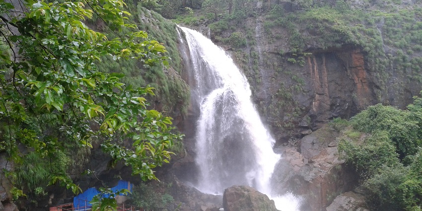 Pandavkada Falls, is among the famous places to visit in Kharghar, showcasing stunning cascading water views.