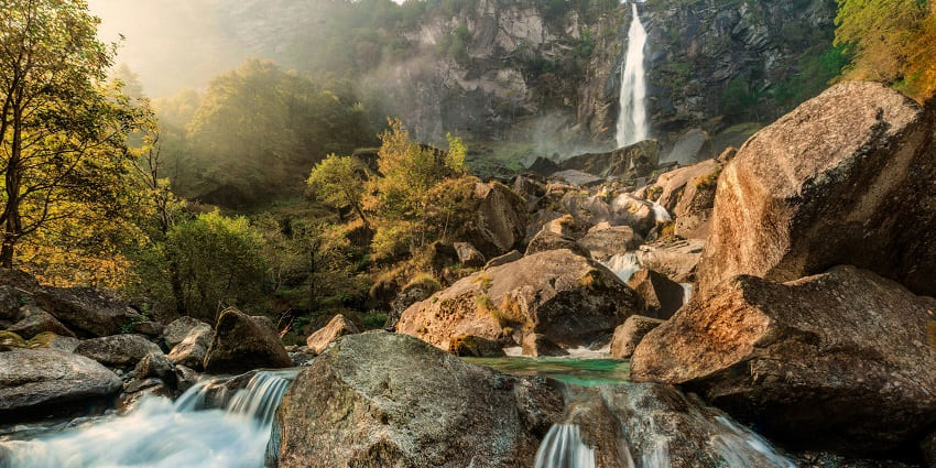 One of the places to visit in Navi Mumbai with friends is Pandavkada Waterfalls.