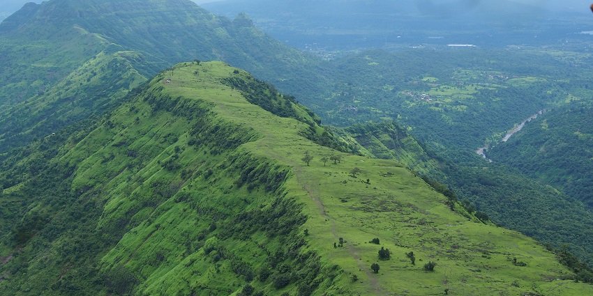 Picturesque view of the verdant hills of Panhala