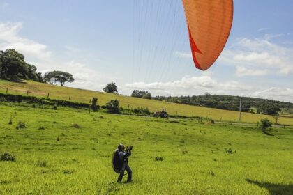 An image of paragliding in Yelagiri offers breathtaking views and thrilling experiences.