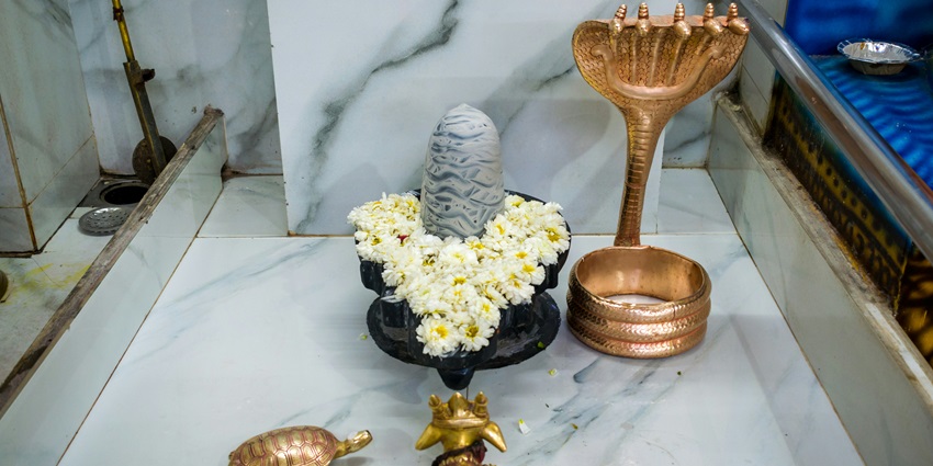 Pareshwar Temple, dedicated to Lord Shiva, is a serene space for prayer and meditation.