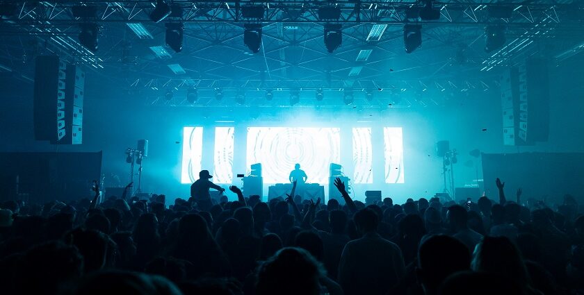 A glimpse of shimmering neon lights and people grooving to the acoustical beats.