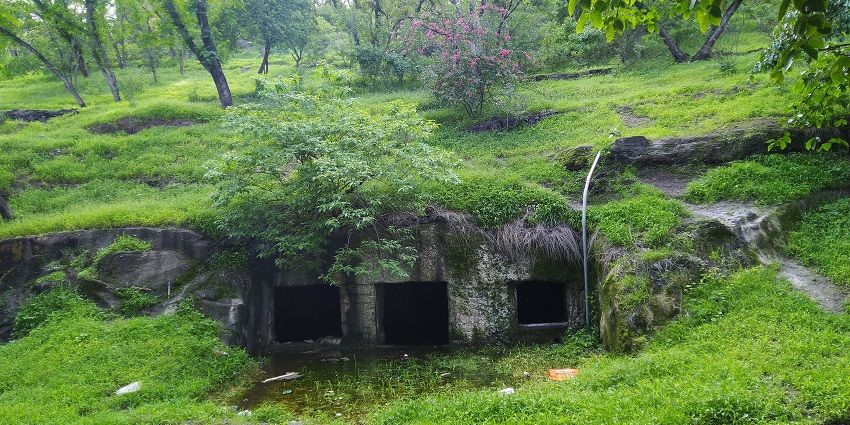 An image of Parvati Hill, one of the best places to visit near Dagdusheth Ganpati.