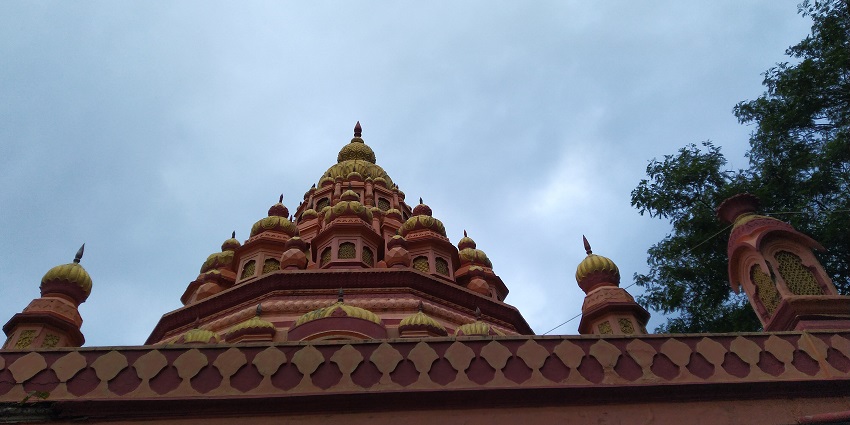 An image of Parvati Hill, another site which comes in the list of Pune Haunted places.