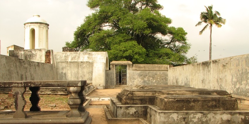 A historic fort perched on a rocky hill, showcasing a blend of Hindu and Islamic architecture, one of the best places to visit in Tumkur.