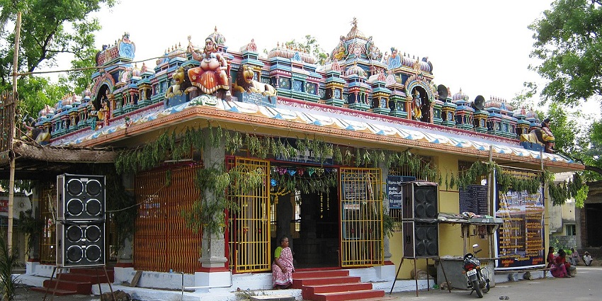 Experience vibrant festivals at the grand Periya Mariamman Temple