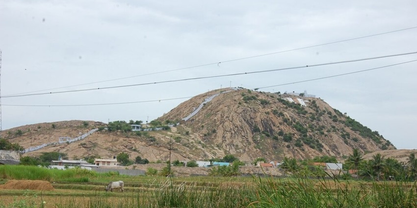 A picture of Perumal Peak, which qualifies as one of the top tourist attractions near Palani