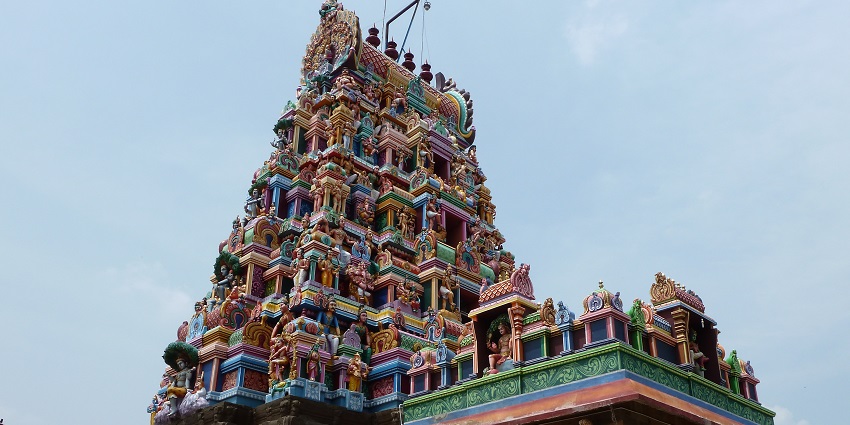 The Perur Patteeswarar Temple features intricate carvings, a popular temple in Coimbatore