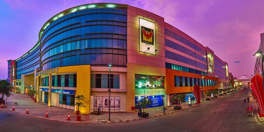Expansive mall in Mumbai with luxury brands, multiplex screens, and vibrant dining and entertainment zones.