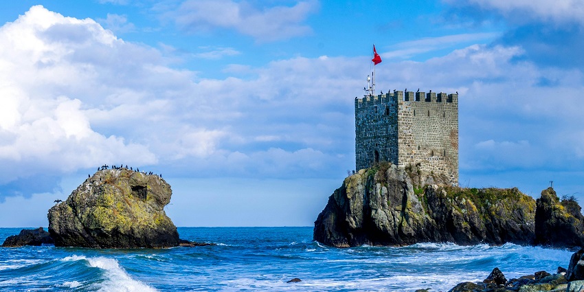 This abode features historical ruins, and panoramic views, perfect for photography.