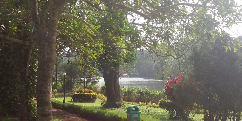 Pilikula Biological Park has diverse wildlife and conservation education in Mangalore.