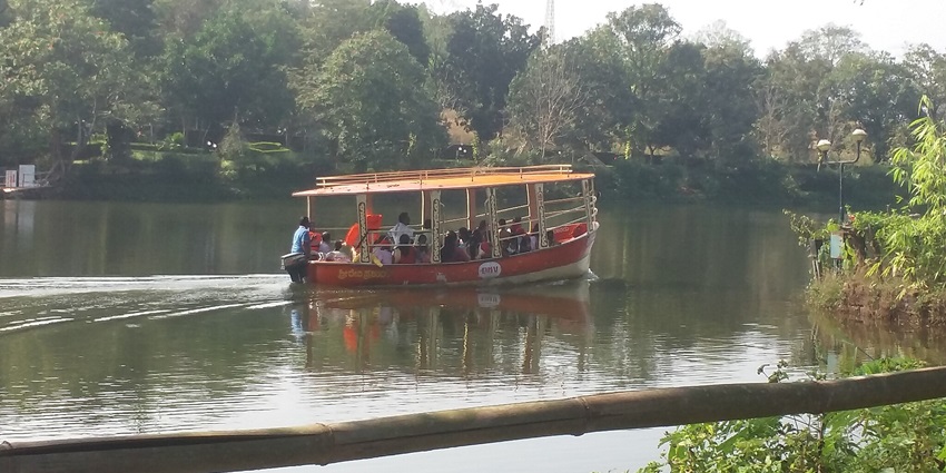 A glimpse of people enjoying a boat ride at the Pilikula Nisargadhama in Karnataka.