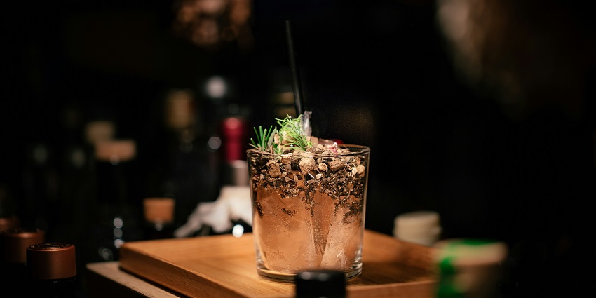 An image of Pimlico which is oen of the vibrant places to enjoy Koregaon Park Nightlife.