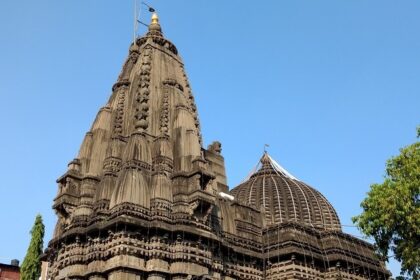 A corner view of the Kalaram Temple, dedicated to Lord Ram in Nashik, Maharashtra.