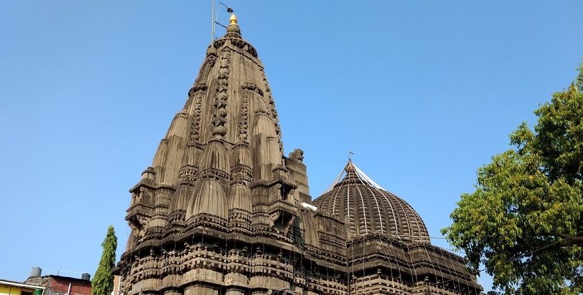 A corner view of the Kalaram Temple, dedicated to Lord Ram in Nashik, Maharashtra.