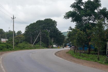 Route leading to Bandipur in Karnataka