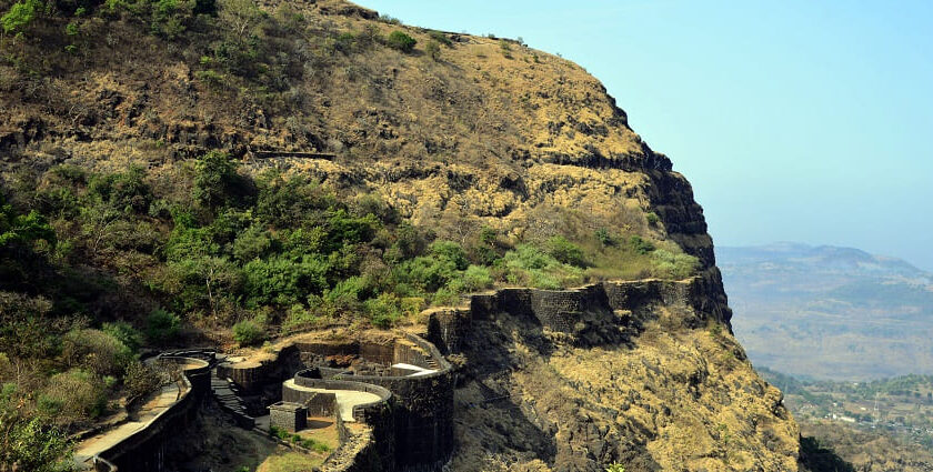 Places to visit in Raigad feature Majestic forts, serene beaches, and lush landscapes of Raigad.