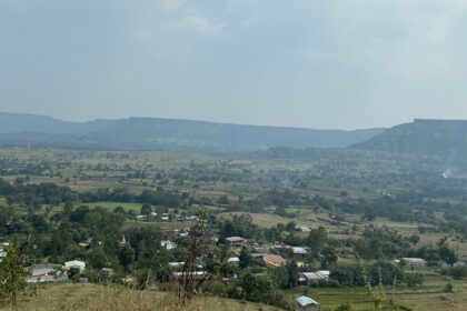 A picture of Satara wide which shows the lush greenery all around the hill station.