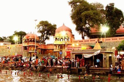 A view of thousands of people gathered in Ujjain on the occasion of Akshaya Tritiya.