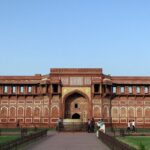 There are many places to visit near Faridabad like the Jahangir Mahal in Agra