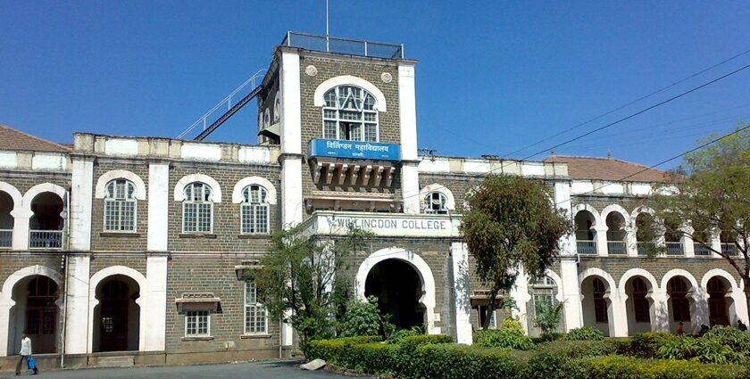 A picture of the historic architecture of Willingdon College in Sangli.