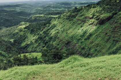 Places to visit in Igatpuri are known for nature, adventure, and spiritual retreats.