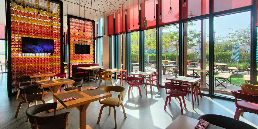 Playboy Cafe combines glamour and fun for an unforgettable party experience.