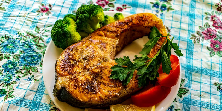 Image of fried pomfret, is one of the popular and best foods in Alibaug