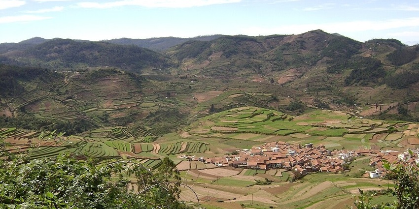 View of the Poombarai village in Tamil Nadu, one of the finest places to visit in Kodaikanal.