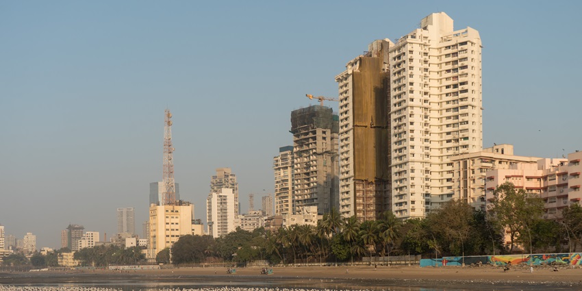 Places to visit in Worli feature Prabhadevi Beach, the serene escape with sunset views.