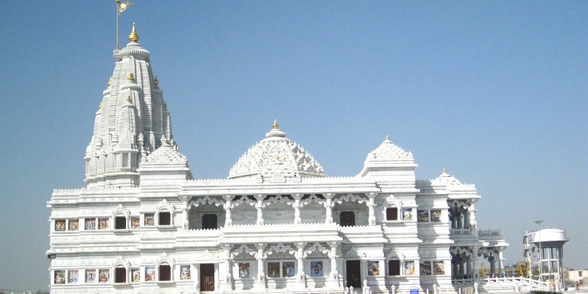 The prem mandir in Mathura is one of the best places to visit near Gurgaon within 200 km.