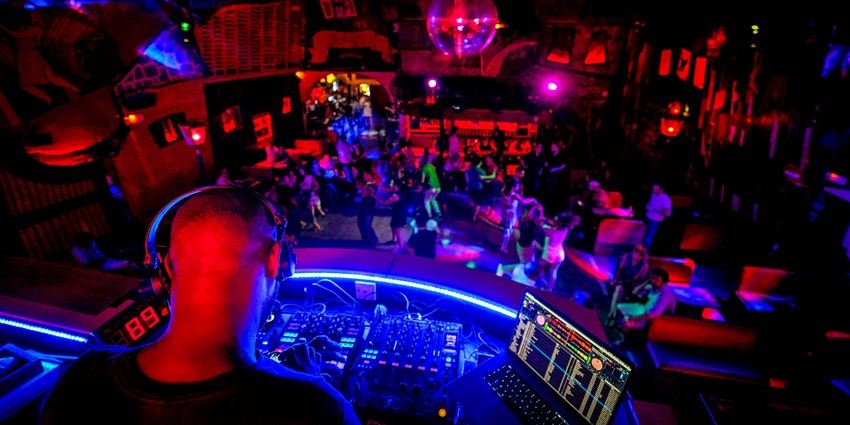 Privee is a famous spot to enjoy the vibrant nightlife at a rave party in Delhi, India.
