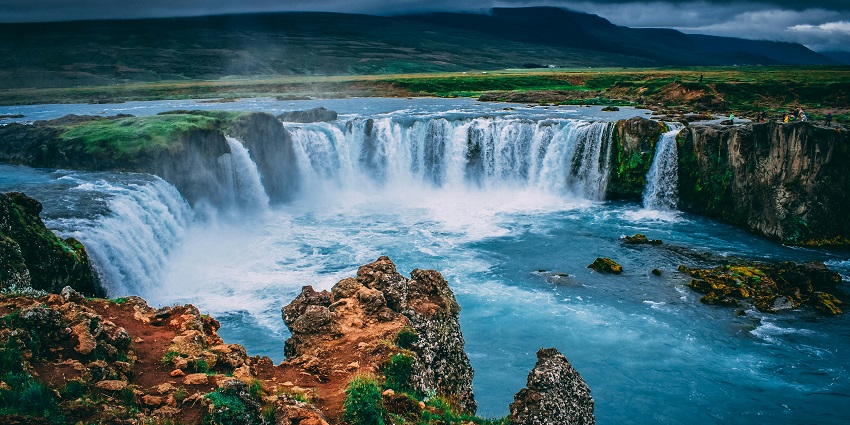 A place to visit is Puliyancholai Falls.