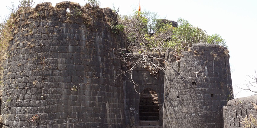 Purandar Fort is a historic fort near Pune with Maratha legacy and sweeping Sahyadri views.