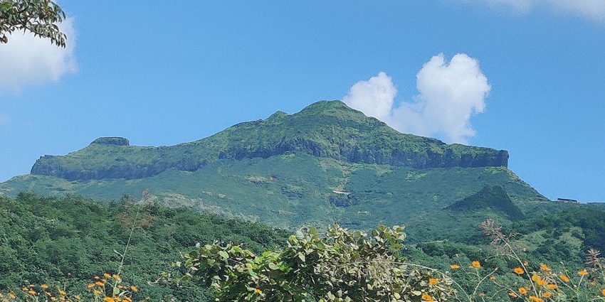 The entrance to Purandar Fort, a historic site, is a popular destination near Maharashtra