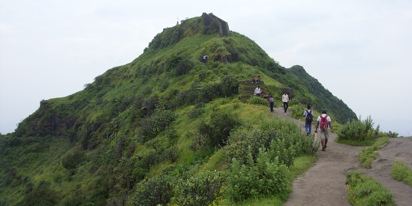 Purandar Fort with cultural significance and among the best forts in Pune for trekking.